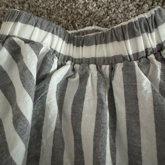 Bailey’s Blossom Striped Gray Skirt 6-9mo - Picture 2 of 3